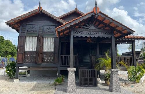 Peserai Pantai House | Laman Delima