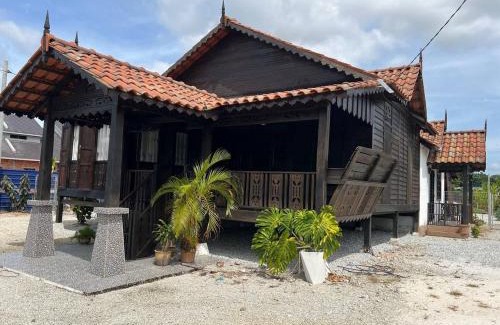 Peserai Pantai House | Laman Delima