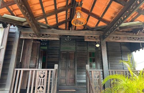 Peserai Pantai House | Laman Delima