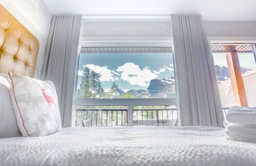 Town Centre Hotel | Lamphouse I King Room with View