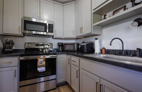 Millersville House | Lancaster/Millersville~ Comfy 4 Bedroom Single Home with 2 Bedrooms on 1st Floor