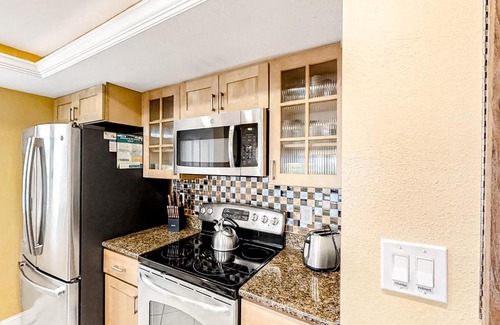 Sunset Beach Hotel | Land's End 4-306