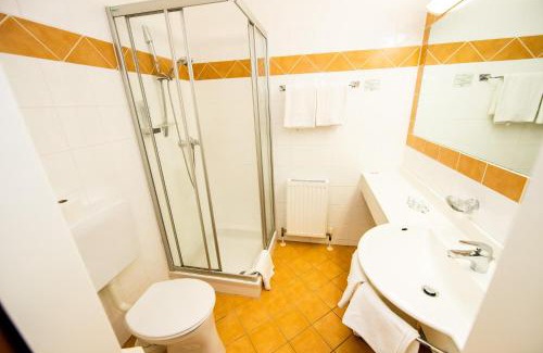 Podersdorf am See Hotel | Landgasthof zur Goldenen Traube