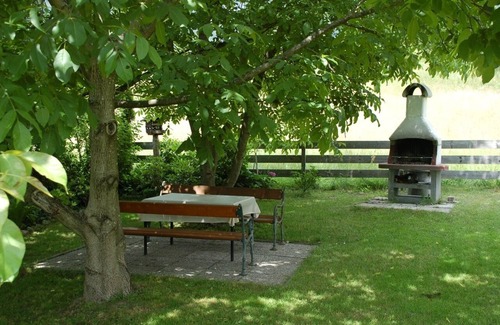 Hermagor-Pressegger See Apartment | Landhaus Mitsche, Apartment Poludnig in a sunny and quiet panoramic position