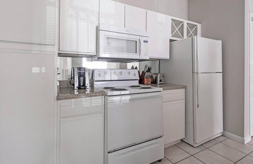 Briarforest Apartment | Landing | Amazing 1BD, Pool, Gym