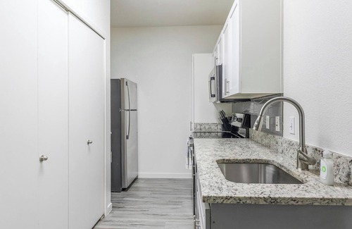 Tempe Apartment | Landing | Amazing 1BD, Rooftop Lounge, Gym