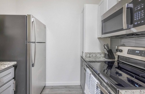 Tempe Apartment | Landing | Amazing 1BD, Rooftop Lounge, Gym