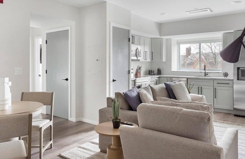 Spruce Hill Apartment | Landing at 4415 Chestnut - 2 Bedrooms in Univer.