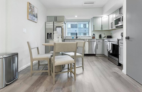 Spruce Hill Apartment | Landing at 4415 Chestnut - 2 Bedrooms in Univer.