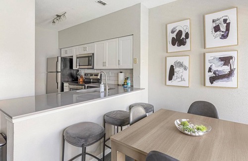 Fort Worth Apartment | Landing at Axis Waterfront - 1 Bedroom in Downt.