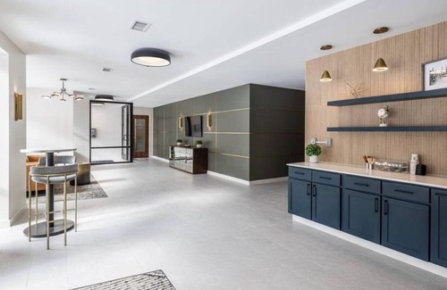 Little Italy Apartment | Landing at Baricelli - 1 Bedroom in University Circle