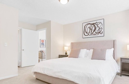 Winston - Salem Apartment | Landing at Crowne Club Apartments - 2 Bedrooms in Downtown Winston Salem