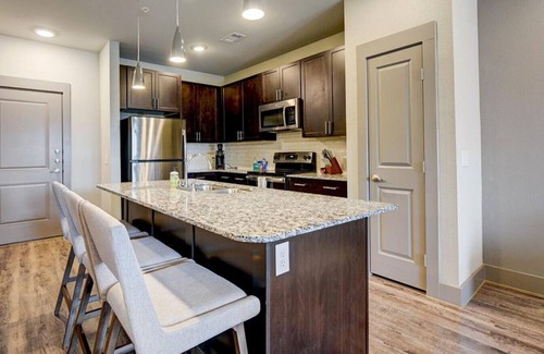 Denton Apartment | Landing at Discovery Park - 1 Bedroom in Downtown Denton