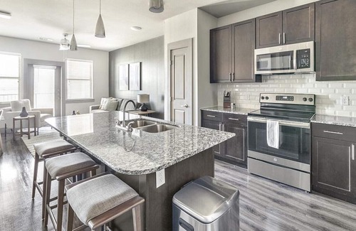Denton Apartment | Landing at Discovery Park - 1 Bedroom in Downtown Denton