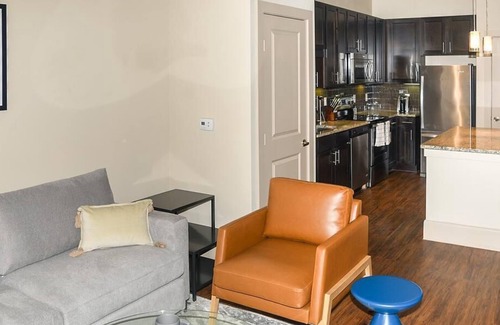 Memorial City Apartment | Landing at District at Memorial Apartments - 1 Bedroom in Memorial City