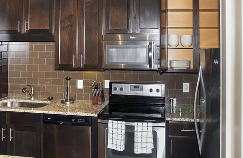 Memorial City Apartment | Landing at District at Memorial Apartments - 1 Bedroom in Memorial City