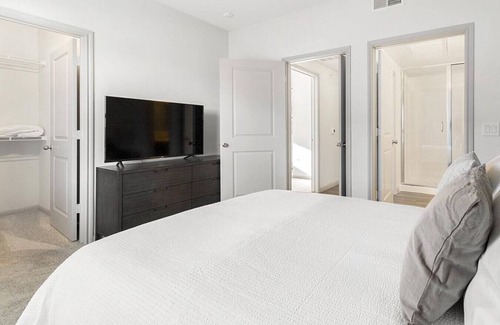 Forney Apartment | Landing at Emerson at Forney Marketplace - 2 Bedrooms in Downtown Forney