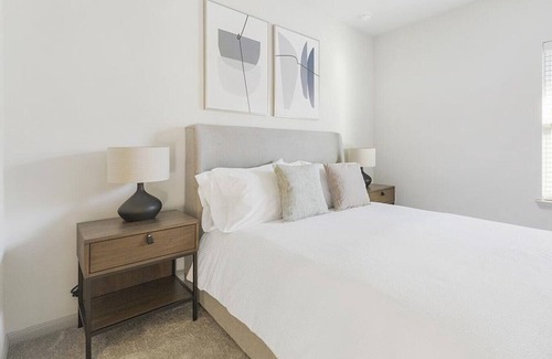 Forney Apartment | Landing at Emerson at Forney Marketplace - 2 Bedrooms in Downtown Forney