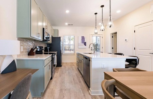 Wilmington Apartment | Landing at Encore at Westgate - 2 Bedrooms in W.