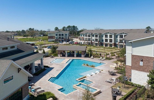 Katy Apartment | Landing at Falcon at Grand Harbor - 1 Bedroom i.