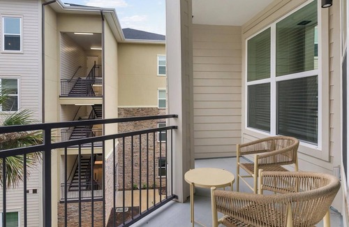 Conroe Apartment | Landing at Flats at Hooper Hill - 1 Bedroom in .