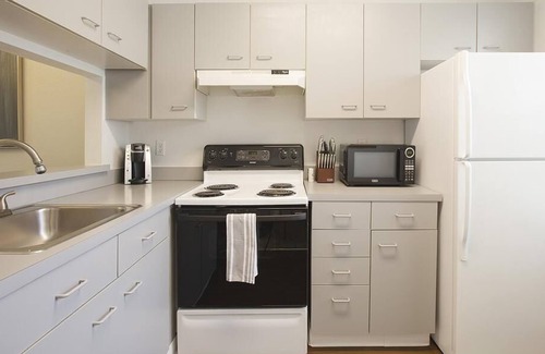 Clarkston Apartment | Landing at Hidden Lakes - 2 Bedrooms in Independence Charter Township