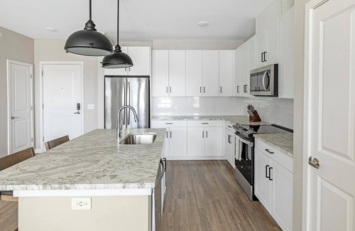 Huntsville Apartment | Landing at Laurel at Dry Creek - 2 Bedrooms in .