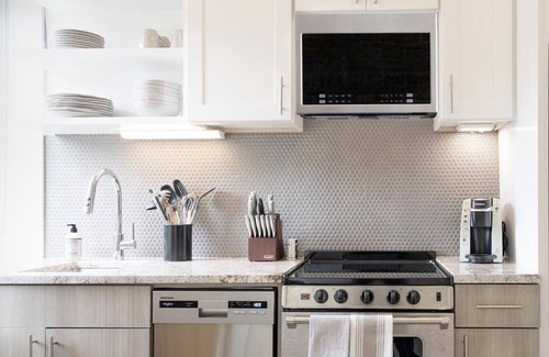 Toledo Apartment | Landing at Marina Lofts - 1 Bedroom in East Toledo