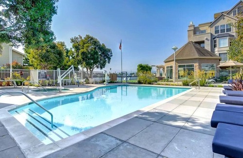Foster City Apartment | Landing at Miramar - 1 Bedroom in Lincoln