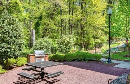 Chillum Apartment | Landing at Mode at Hyattsville - 1 Bedroom in H.