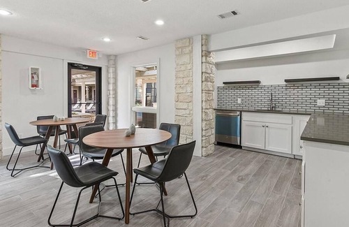 Wells Branch Apartment | Landing at Morgan - 2 Bedrooms in Downtown Austin
