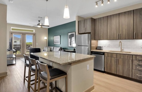 La Porte Apartment | Landing at Morgan's Landing - 1 Bedroom in Shoreacres