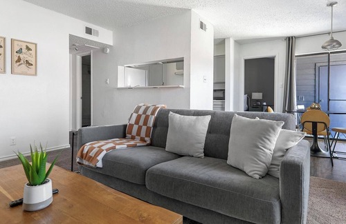 Windsor Park Apartment | Landing at Mueller Flats - 2 Bedrooms in Windso.