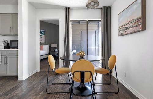 Windsor Park Apartment | Landing at Mueller Flats - 2 Bedrooms in Windso.