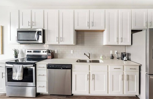 Knoxville Apartment | Landing at One Riverwalk - 1 Bedroom in South K.