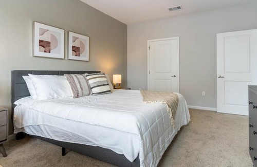 South Baton Rouge Apartment | Landing at Park Rowe Village at Perkins Rowe - 2 Bedrooms in Oak Hills Place