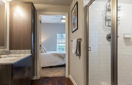 South Baton Rouge Apartment | Landing at Park Rowe Village at Perkins Rowe - 2 Bedrooms in Oak Hills Place