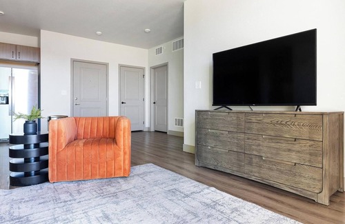 Littleton Apartment | Landing at Parkside at Littleton Village - 2 Be.
