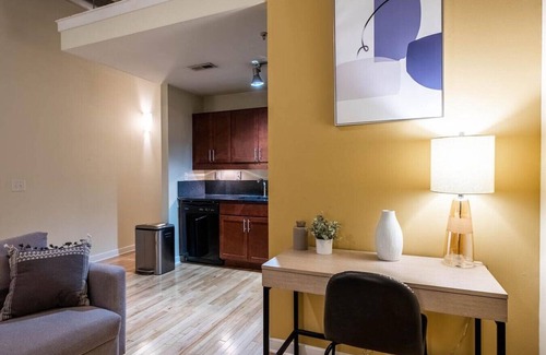 Petersburg Apartment | Landing at Perry Street Lofts - 1 Bedroom in Petersburg