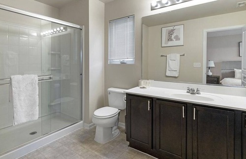 North Aurora Apartment | Landing at Randall Highlands - 3 Bedrooms in West Aurora