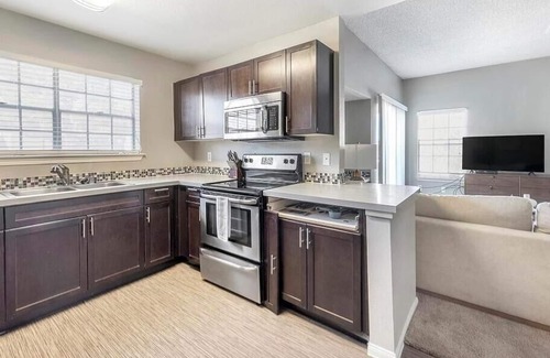 The Section Seven Apartment | Landing at Reflections at the Lakes - 1 Bedroom in The Section Seven