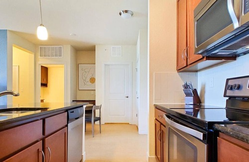 Lone Tree Apartment | Landing at Regency RidgeGate - 2 Bedrooms in Downtown Lone Tree