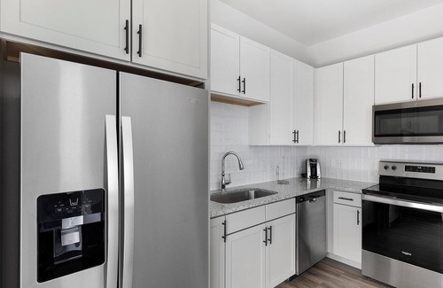 Fort Worth Apartment | Landing at Skyline Prairie - 1 Bedroom in North.