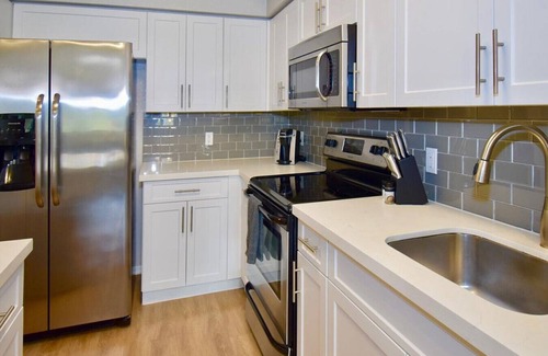 Plantation Apartment | Landing at Solero Plantation - 2 Bedrooms in Downtown Plantation