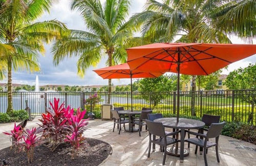 Plantation Apartment | Landing at Solero Plantation - 2 Bedrooms in Downtown Plantation