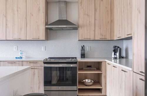 Crestline Heights Apartment | Landing at Station at Crestline - 1 Bedroom in .