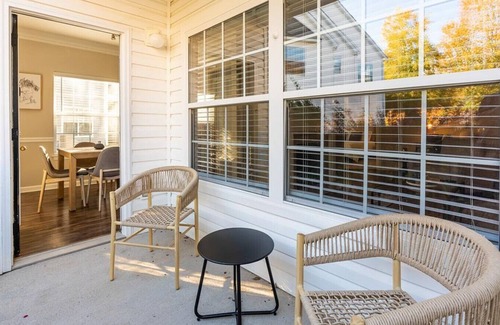 Midlothian Apartment | Landing at Swift Creek Commons Apartments - 3 Bedrooms in Brandermill