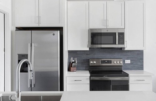 Austin Apartment | Landing at The Artesian at Bee Cave - 1 Bedroom in Downtown Lakeway