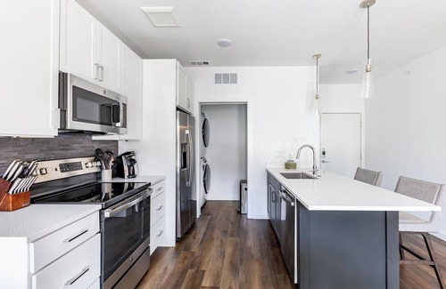 Austin Apartment | Landing at The Artesian at Bee Cave - 1 Bedroom.