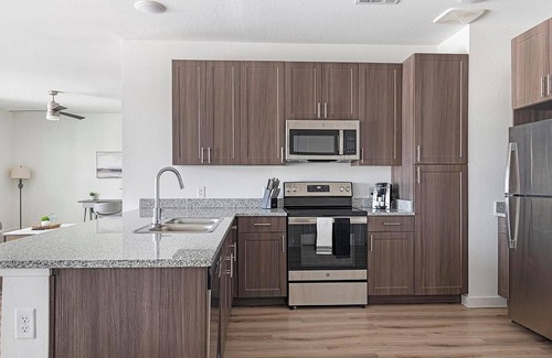 Garland Apartment | Landing at The Draper - 1 Bedroom in Garland